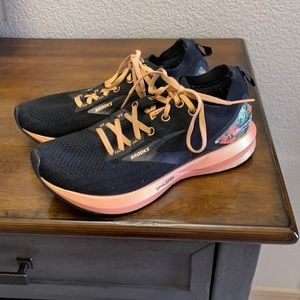 Women’s running shoes